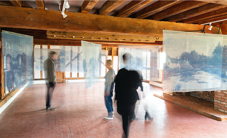 http://www.lizharrington.com/files/gimgs/43_5landscapesatnooninstallshotsflatford2021450pxcredit-phil-morley.jpg